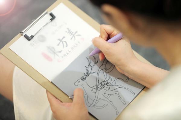 固健注解“新平衡·东方美”AG真人网站千年敦煌邂逅养